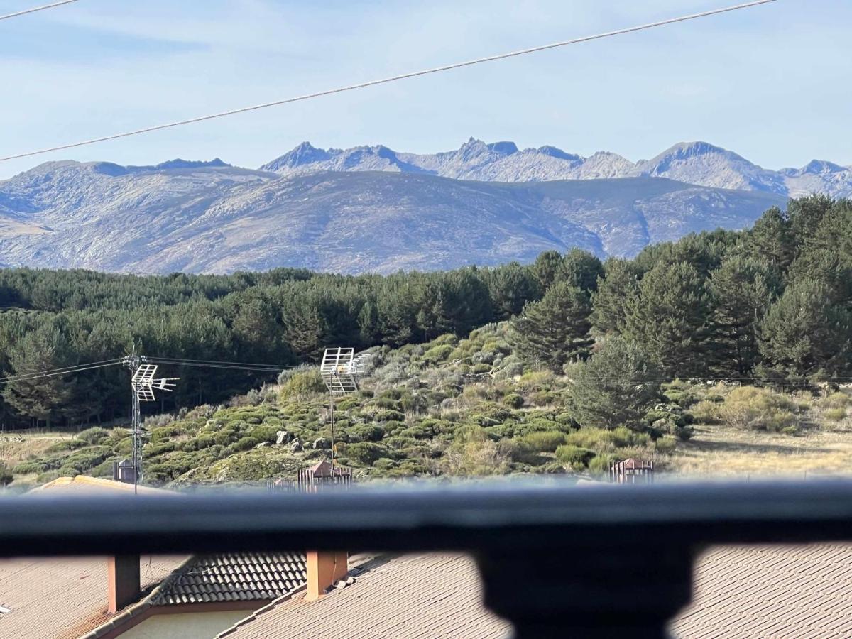 Apartamento El Nido de Gredos Navarredonda Exterior foto
