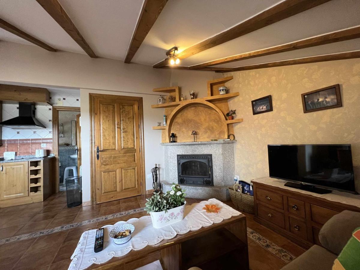 Apartamento El Nido de Gredos Navarredonda Exterior foto